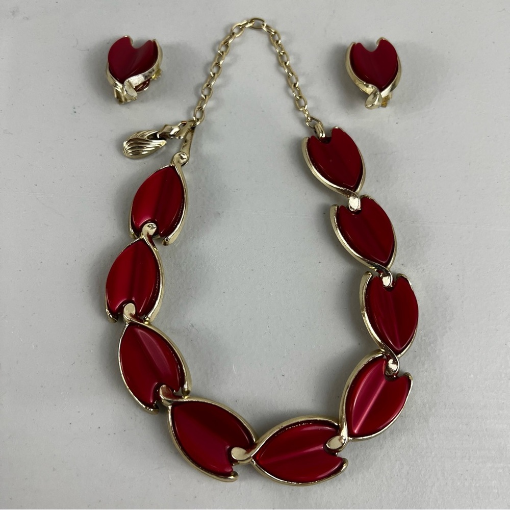 Vintage Thermoset Choker Necklace and Clip-On Earrings